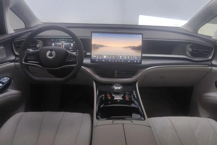 2024 Denza D9 1.5T 139HP L4 E-CVT PHEV 40KWH,autocango,china used car exporter,china ev exporter,chinese used car exporter,chinese used ev exporter