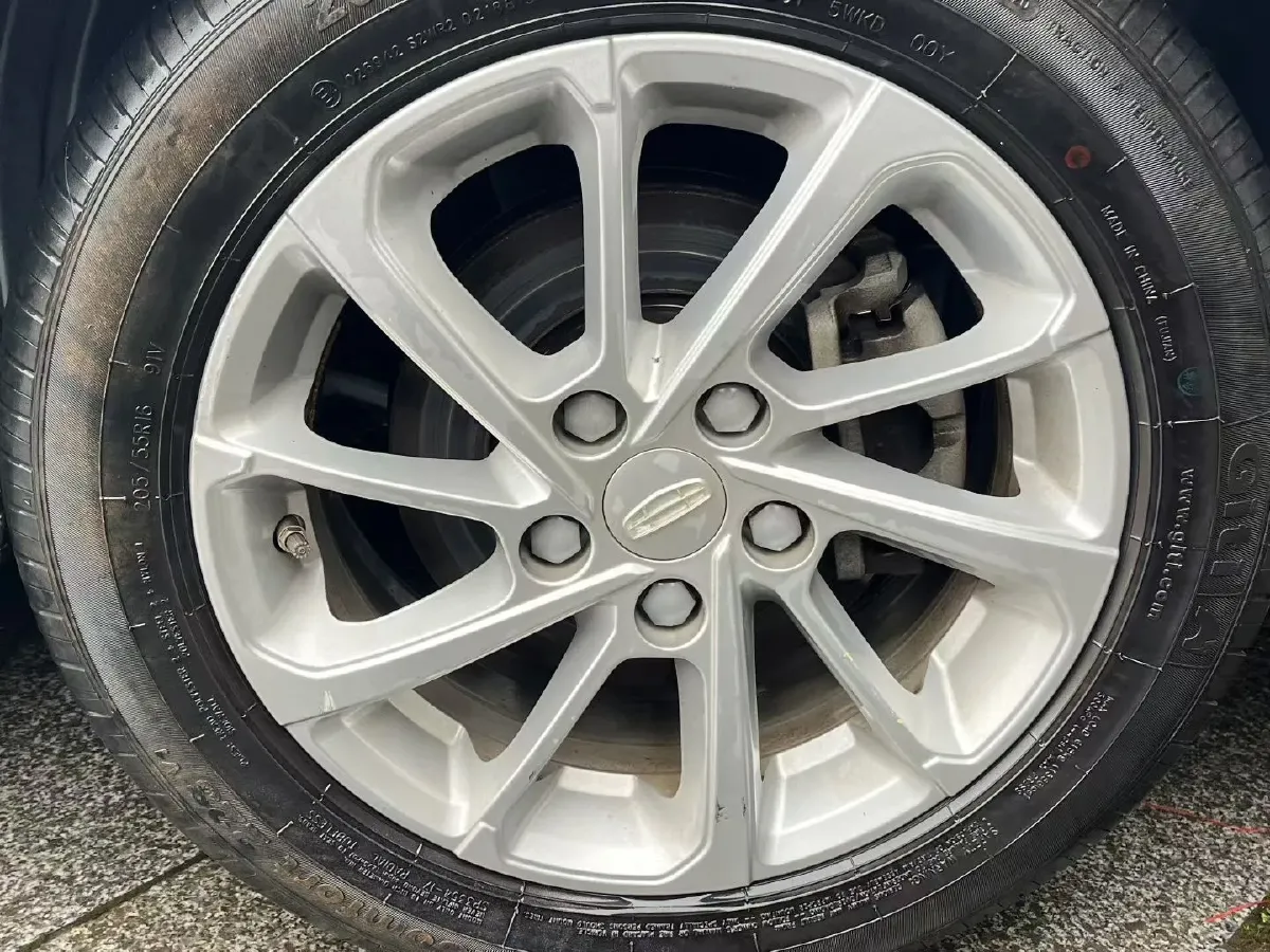 2021 BaoJun 530 1.5T 147HP L4 CVT,autocango,china used car exporter,china ev exporter,chinese used car exporter,chinese used ev exporter