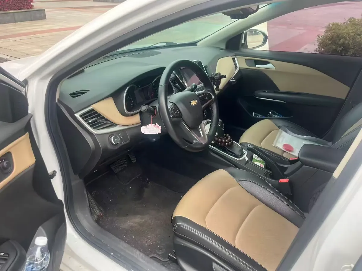 2020 Chevrolet Monza 1.5L 113HP L4 6AT,autocango,china used car exporter,china ev exporter,chinese used car exporter,chinese used ev exporter