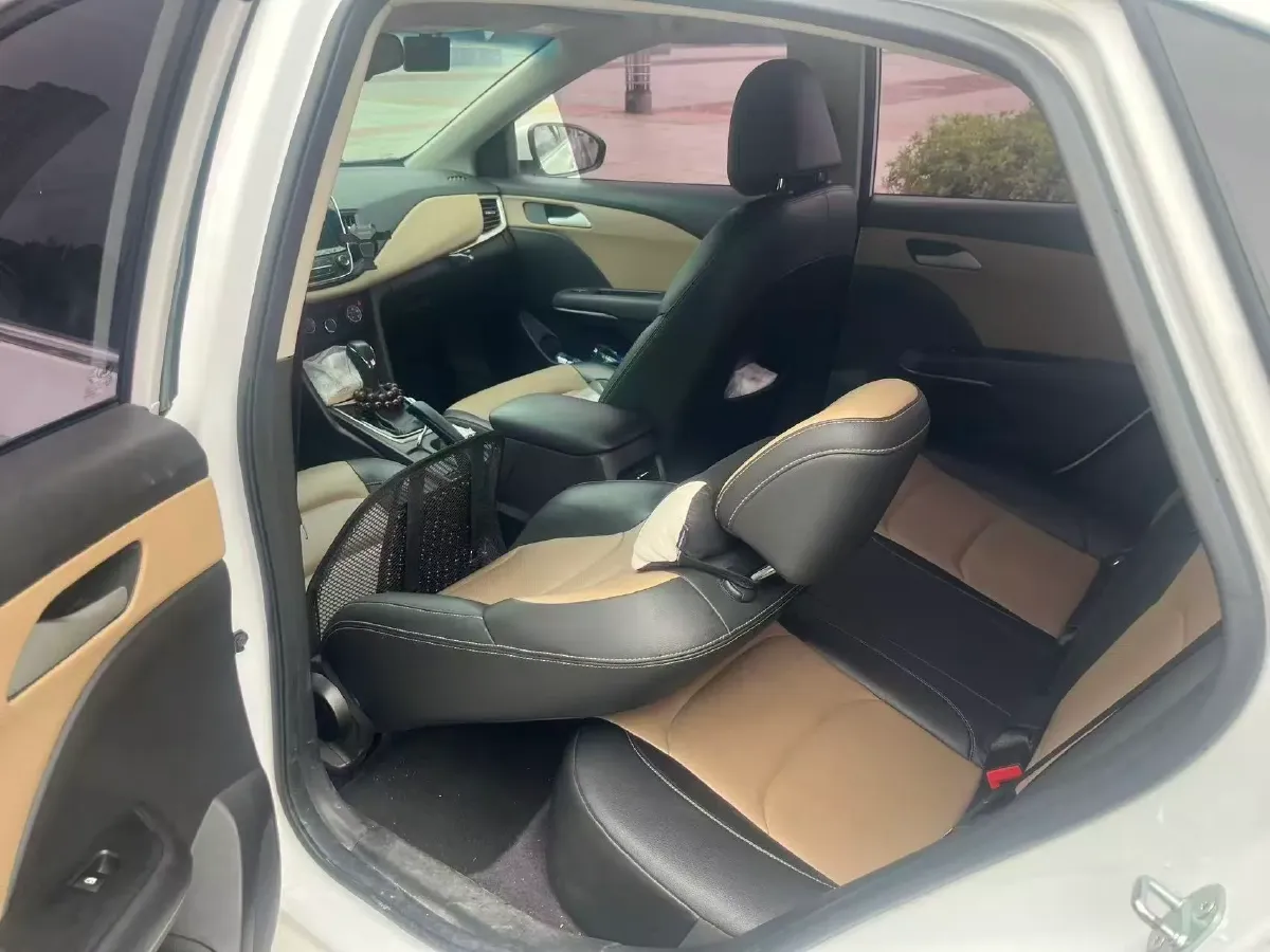 2020 Chevrolet Monza 1.5L 113HP L4 6AT,autocango,china used car exporter,china ev exporter,chinese used car exporter,chinese used ev exporter