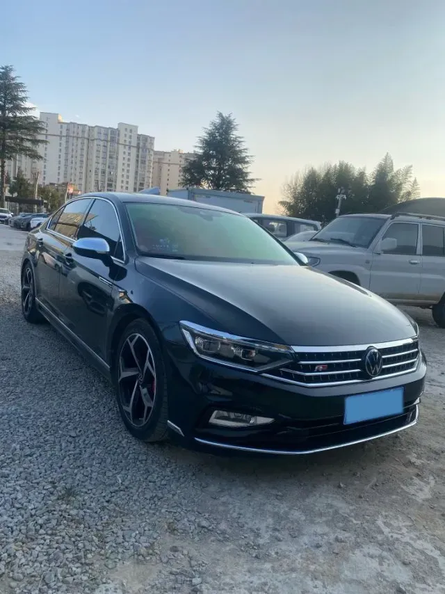 2023 Volkswagen Magotan 2.0T 186HP L4 7DCT,autocango,china used car exporter,china ev exporter,chinese used car exporter,chinese used ev exporter