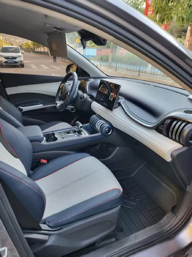 2022 Hycan Z03 BEV 64.23KWH,autocango,china used car exporter,china ev exporter,chinese used car exporter,chinese used ev exporter