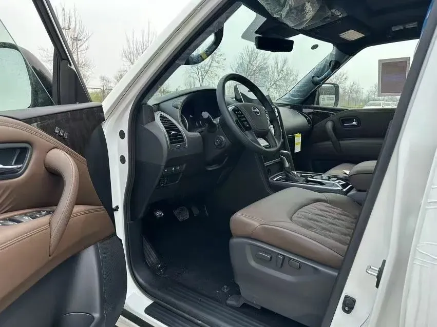 2023 Nissan Patrol 5.6L 400HP V8 7AT,autocango,china used car exporter,china ev exporter,chinese used car exporter,chinese used ev exporter