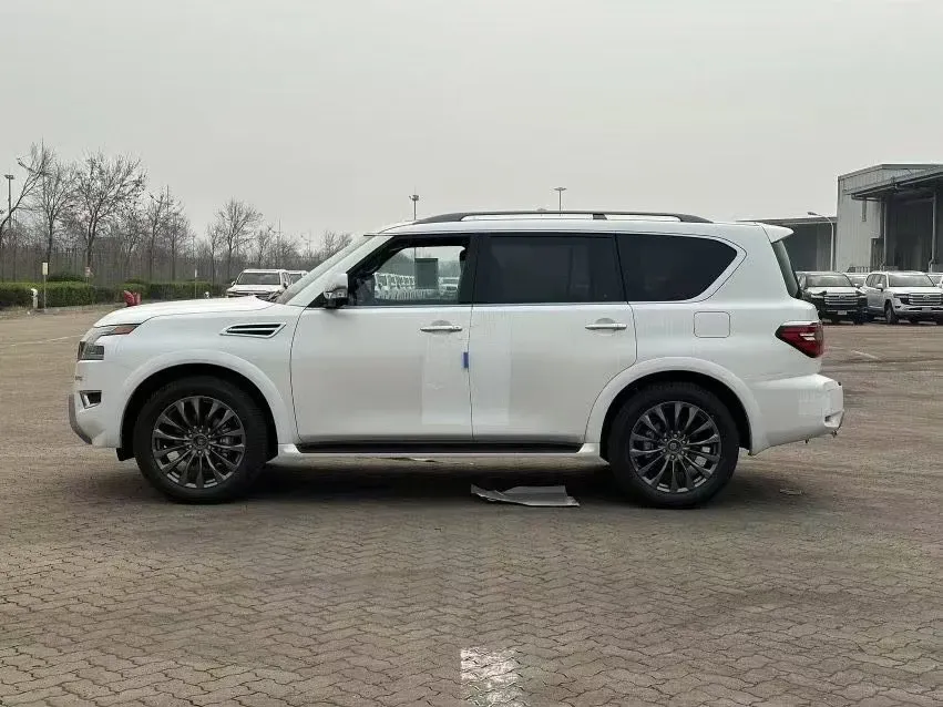 2023 Nissan Patrol 5.6L 400HP V8 7AT,autocango,china used car exporter,china ev exporter,chinese used car exporter,chinese used ev exporter