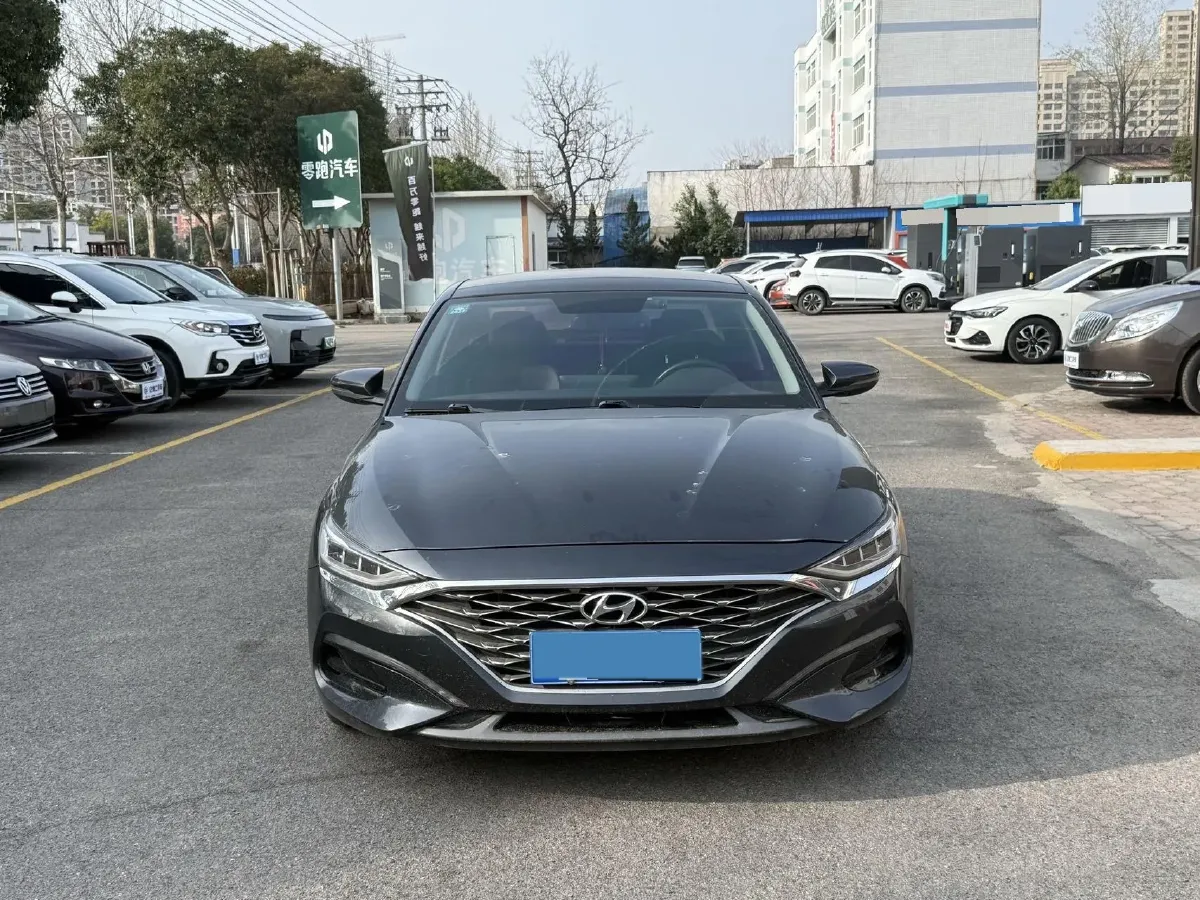 2019 Hyundai La Festa 1.6T 190HP L4 7DCT,autocango,china used car exporter,china ev exporter,chinese used car exporter,chinese used ev exporter