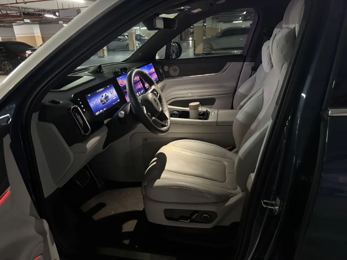 2024 AITO AITO M9 1.5T 152HP L4 REEV 42KWH,autocango,china used car exporter,china ev exporter,chinese used car exporter,chinese used ev exporter