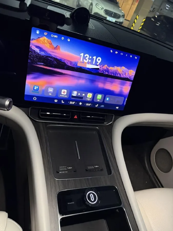 2024 AITO AITO M9 1.5T 152HP L4 REEV 42KWH,autocango,china used car exporter,china ev exporter,chinese used car exporter,chinese used ev exporter