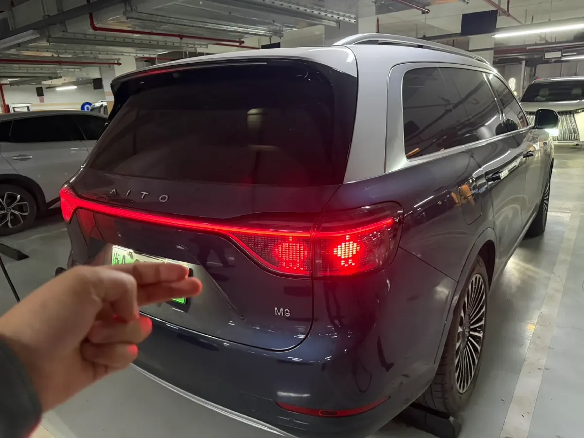 2024 AITO AITO M9 1.5T 152HP L4 REEV 42KWH,autocango,china used car exporter,china ev exporter,chinese used car exporter,chinese used ev exporter