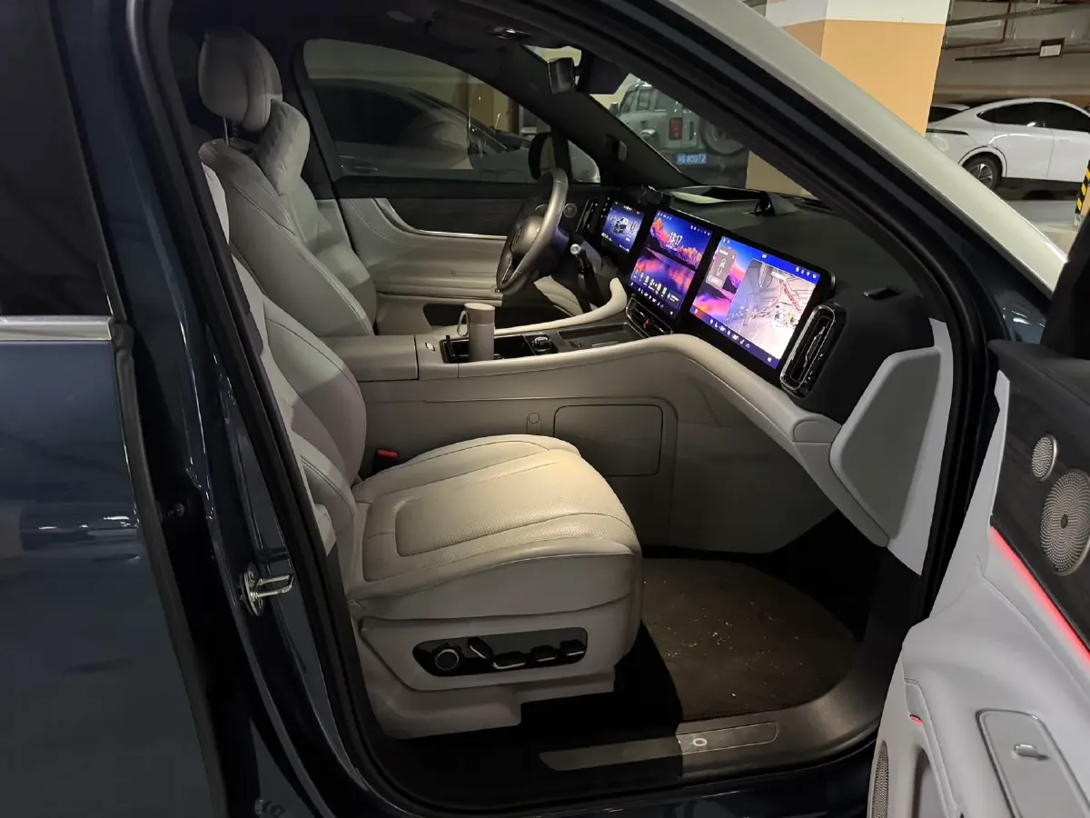 2024 AITO AITO M9 1.5T 152HP L4 REEV 42KWH,autocango,china used car exporter,china ev exporter,chinese used car exporter,chinese used ev exporter