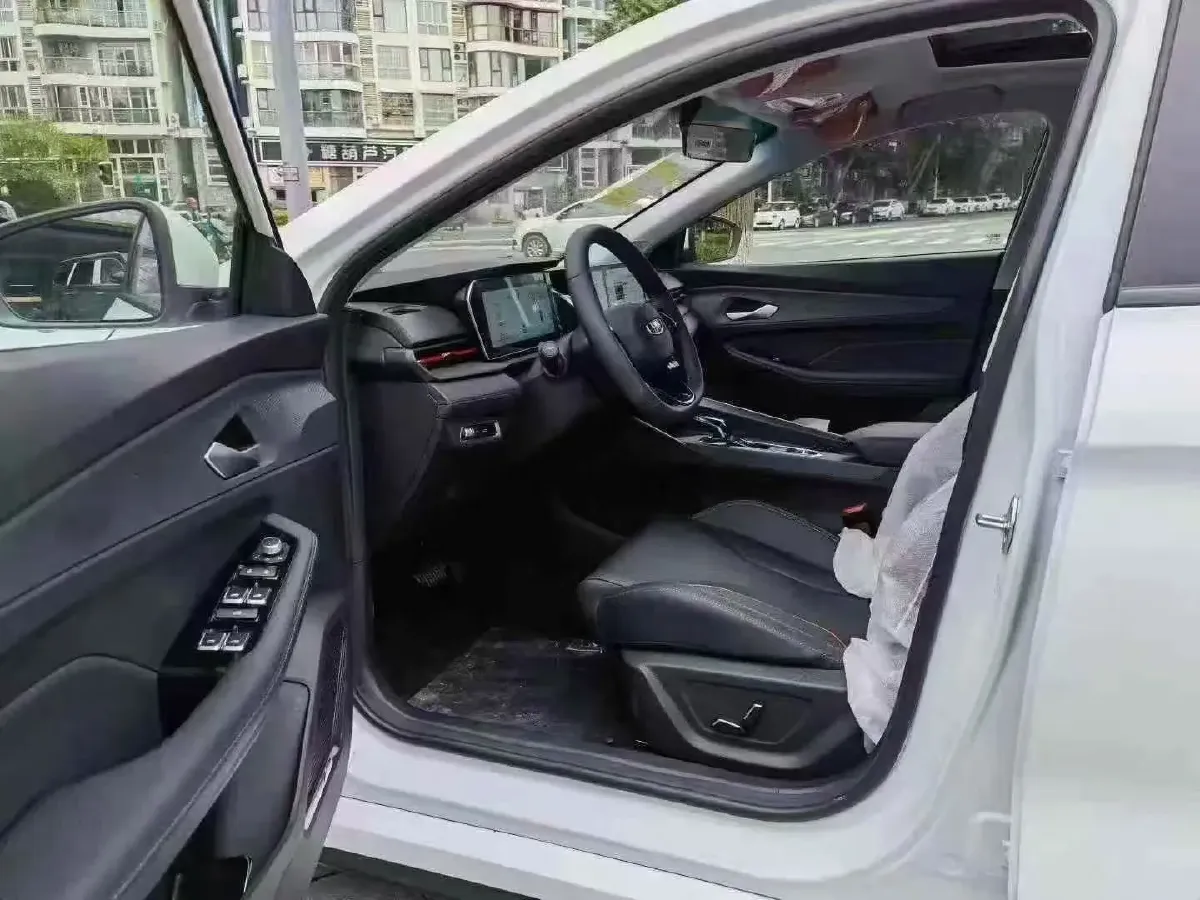 2024 Geely Binray 1.5T 181HP L4 7DCT,autocango,china used car exporter,china ev exporter,chinese used car exporter,chinese used ev exporter