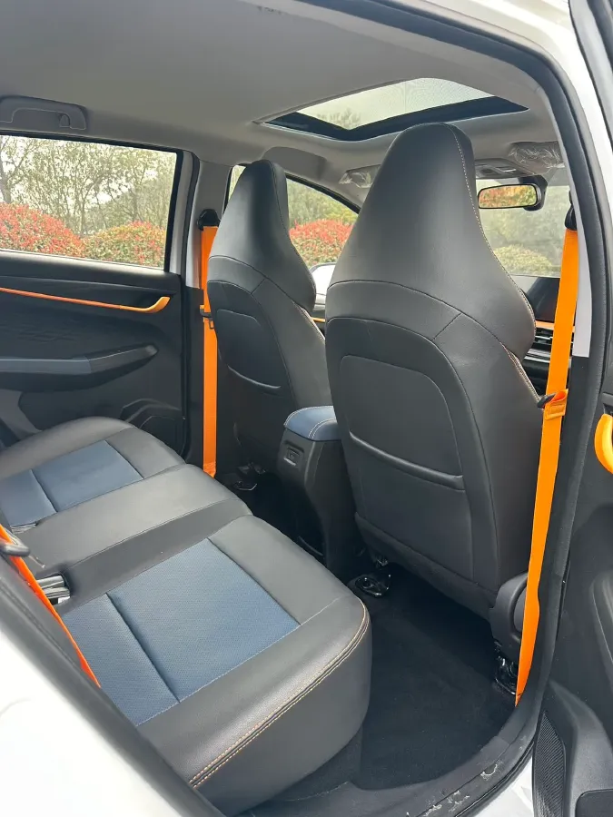 2022 Livan X3 PRO 1.5L 113HP L4 CVT,autocango,china used car exporter,china ev exporter,chinese used car exporter,chinese used ev exporter