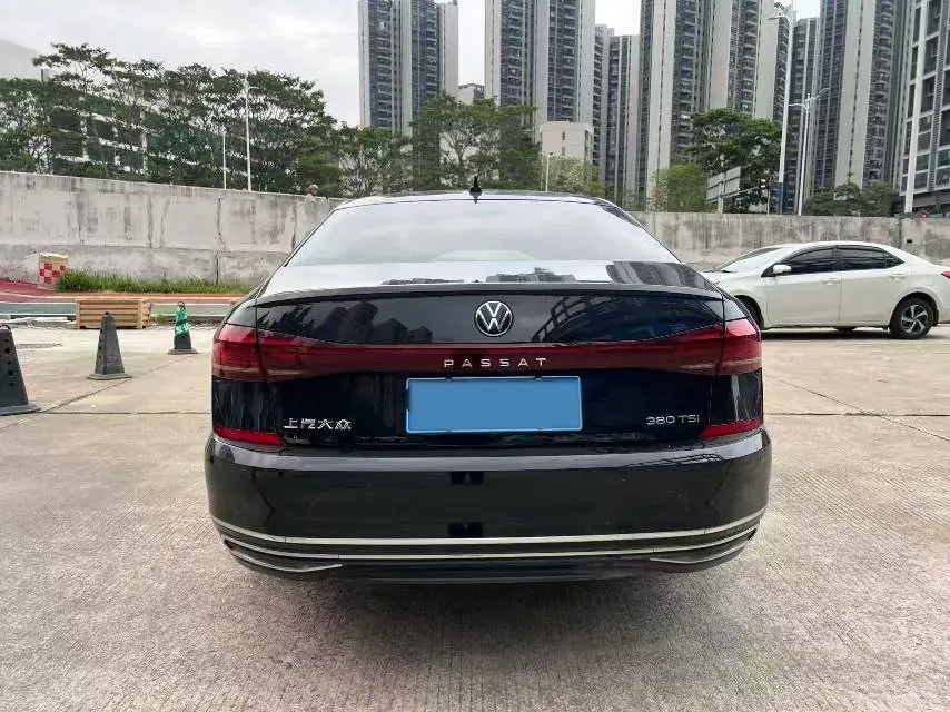 2024 Volkswagen Passat 2.0T 220HP L4 7DCT,autocango,china used car exporter,china ev exporter,chinese used car exporter,chinese used ev exporter