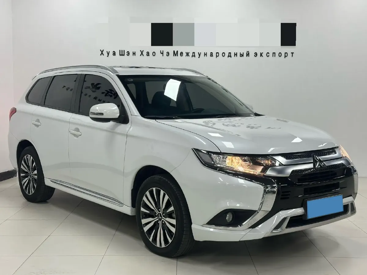 2020 Mitsubishi Outlander 2.0L 166HP L4 CVT,autocango,china used car exporter,china ev exporter,chinese used car exporter,chinese used ev exporter