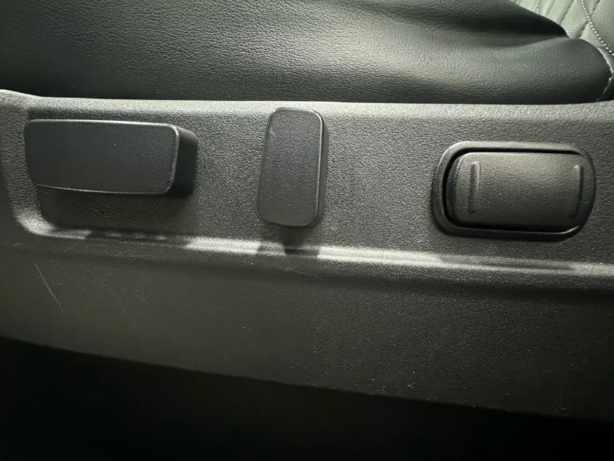 2020 Mitsubishi Outlander 2.0L 166HP L4 CVT,autocango,china used car exporter,china ev exporter,chinese used car exporter,chinese used ev exporter