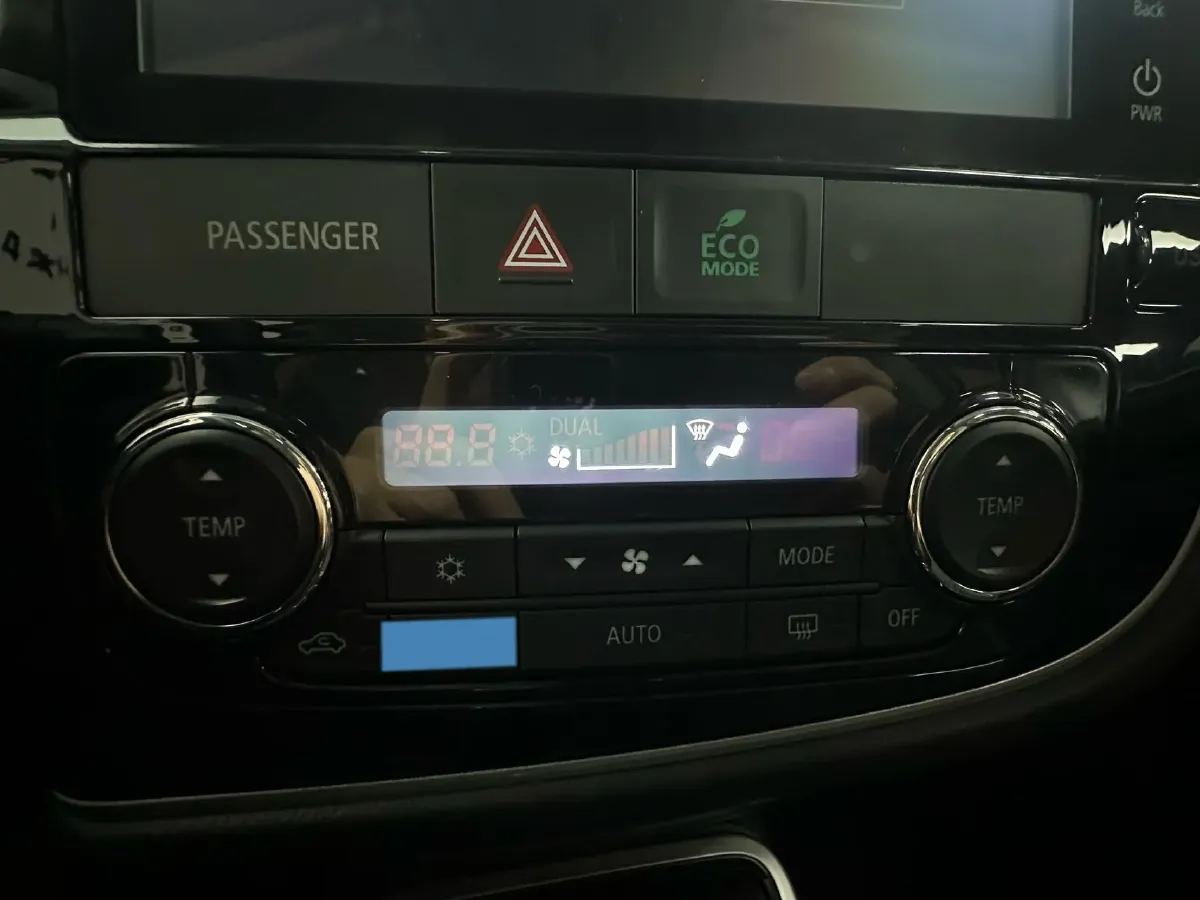 2020 Mitsubishi Outlander 2.0L 166HP L4 CVT,autocango,china used car exporter,china ev exporter,chinese used car exporter,chinese used ev exporter