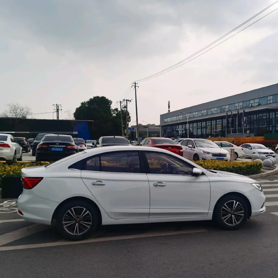 2019 Roewe i5 1.5L 120HP L4 CVT,autocango,china used car exporter,china ev exporter,chinese used car exporter,chinese used ev exporter