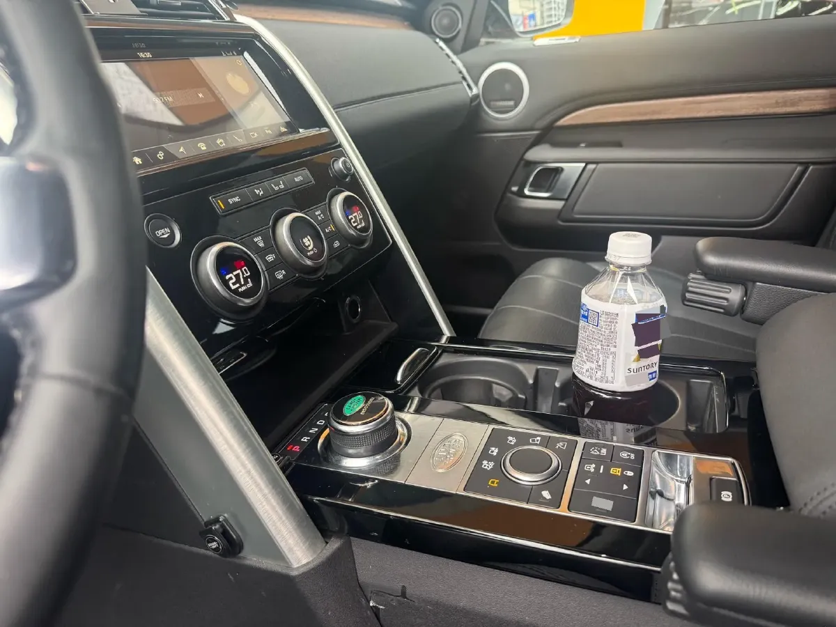 2018 Land Rover Discovery 3.0T 340HP V6 8AT,autocango,china used car exporter,china ev exporter,chinese used car exporter,chinese used ev exporter