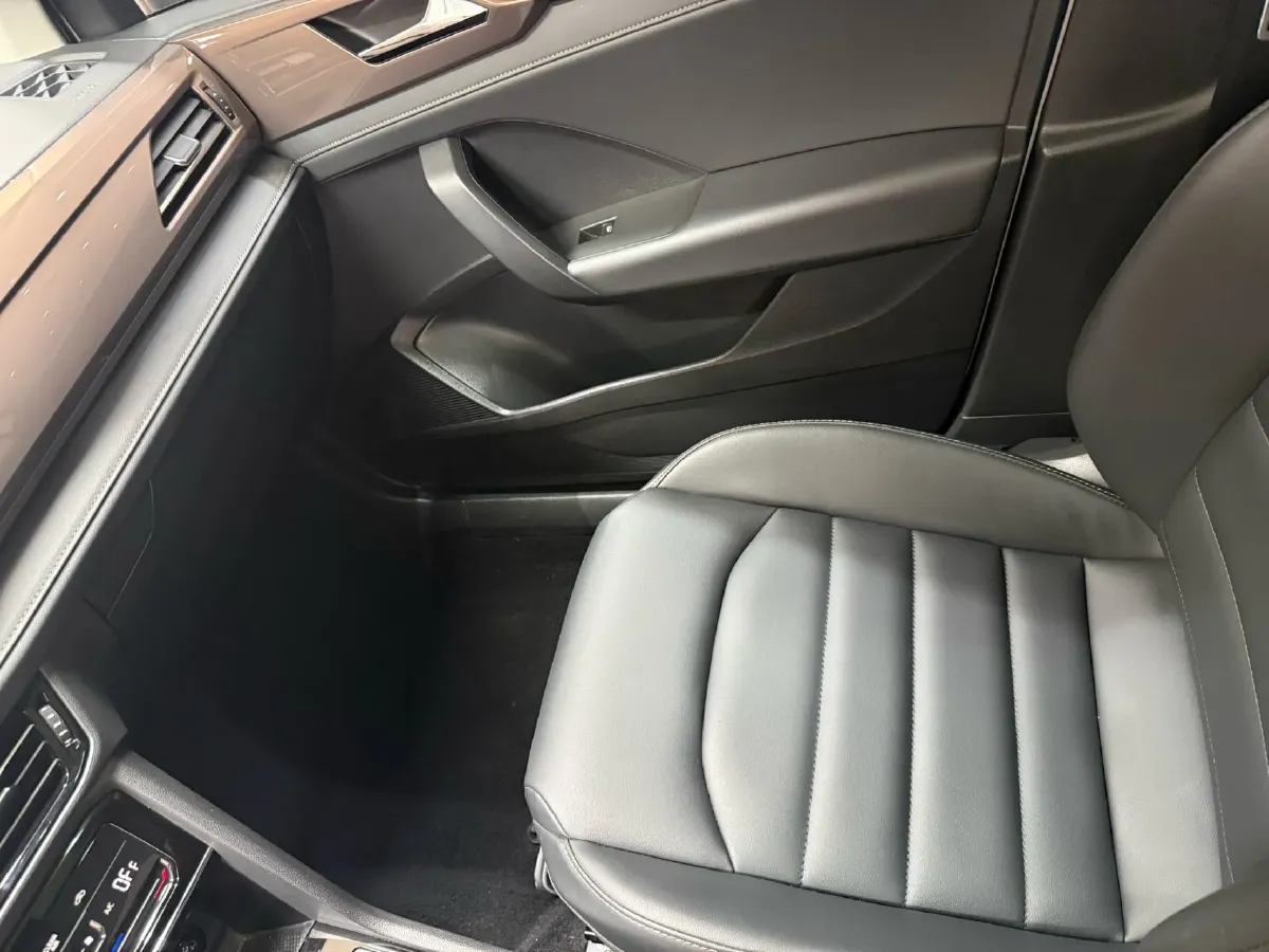 2021 Volkswagen Tharu 1.4T 150HP L4 7DCT,autocango,china used car exporter,china ev exporter,chinese used car exporter,chinese used ev exporter