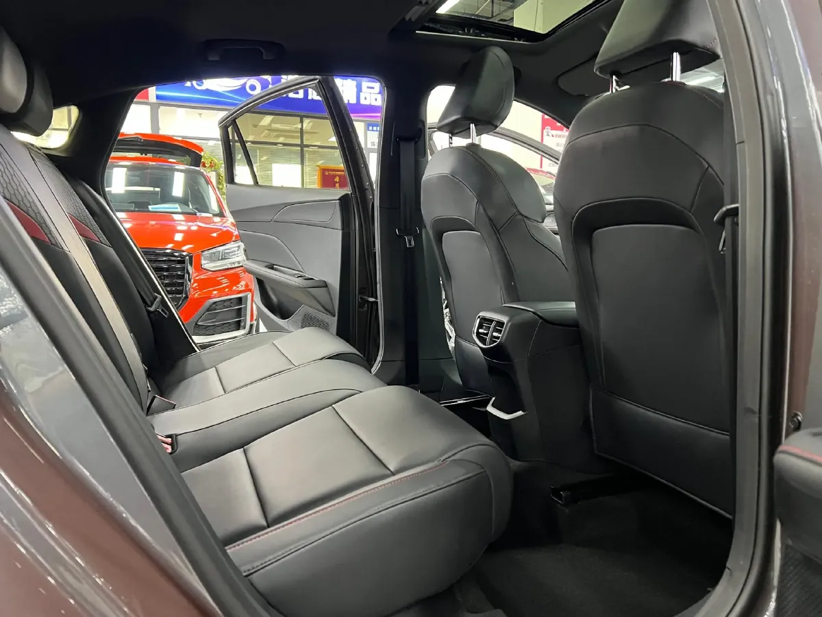 2025 MG 5 1.5T 181HP L4 7DCT,autocango,china used car exporter,china ev exporter,chinese used car exporter,chinese used ev exporter