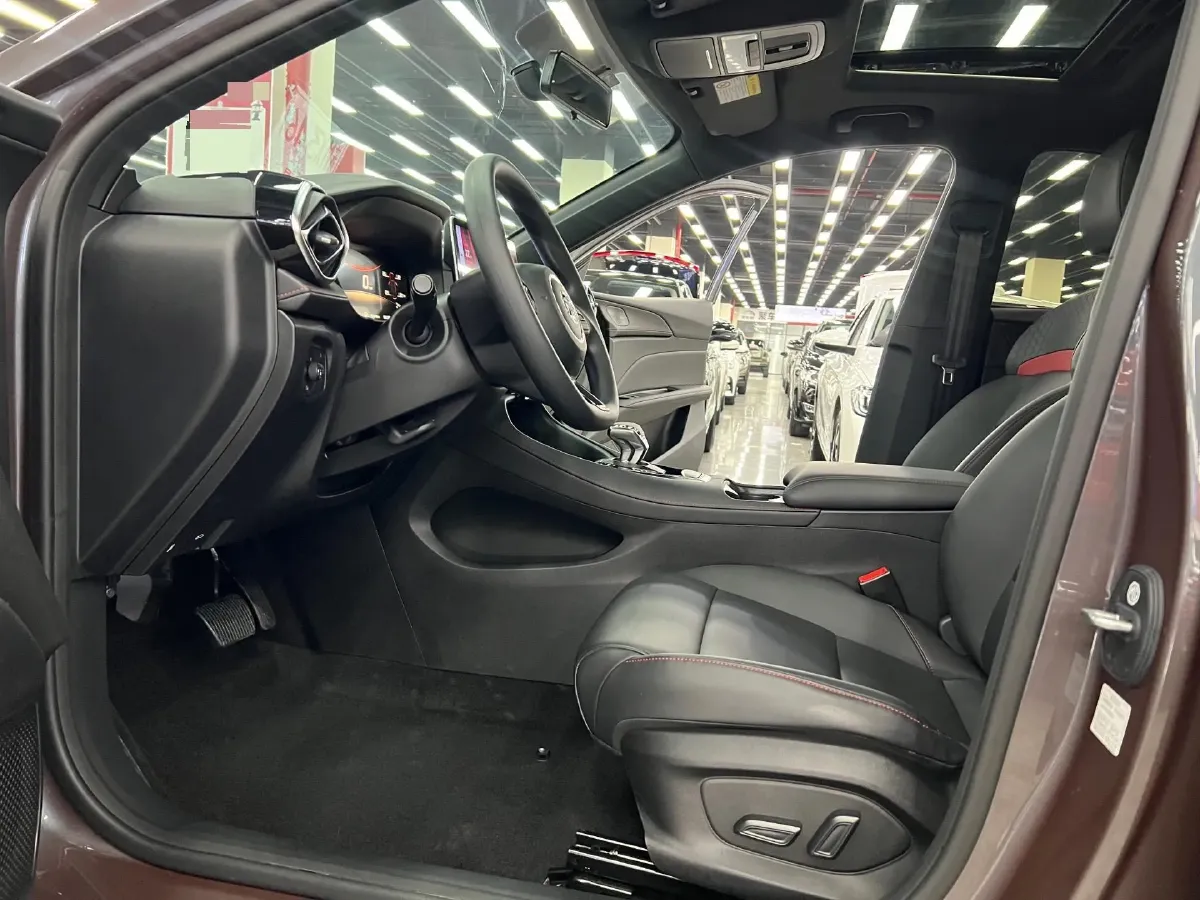 2025 MG 5 1.5T 181HP L4 7DCT,autocango,china used car exporter,china ev exporter,chinese used car exporter,chinese used ev exporter