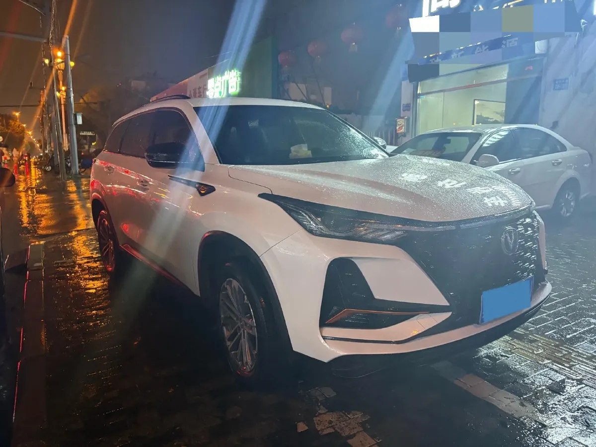 2022 ChangAn CS75 Plus 1.5T 178HP L4 6AT,autocango,china used car exporter,china ev exporter,chinese used car exporter,chinese used ev exporter