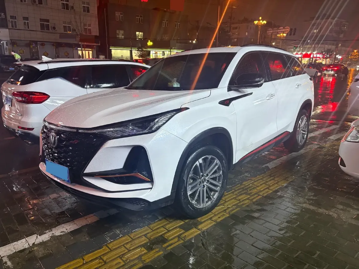 2022 ChangAn CS75 Plus 1.5T 178HP L4 6AT,autocango,china used car exporter,china ev exporter,chinese used car exporter,chinese used ev exporter