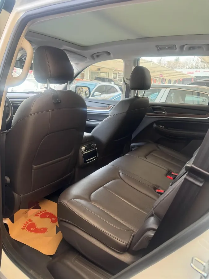 2018 Roewe RX5 2.0T 220HP L4 6DCT,autocango,china used car exporter,china ev exporter,chinese used car exporter,chinese used ev exporter