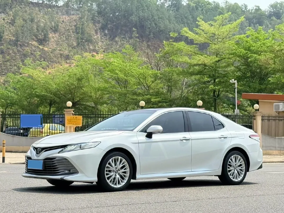 2019 Toyota Camry 2.5L 209HP L4 8AT,autocango,china used car exporter,china ev exporter,chinese used car exporter,chinese used ev exporter