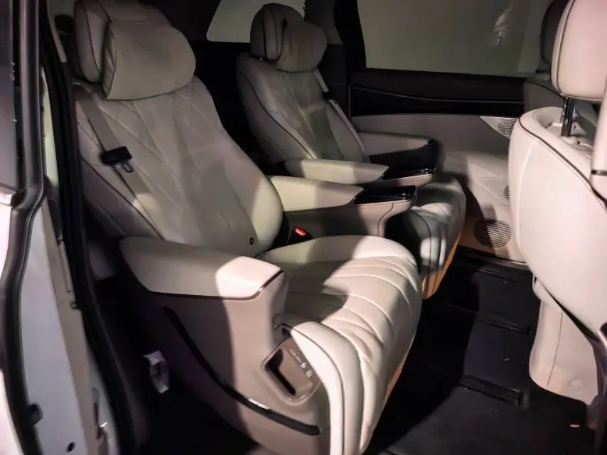 2022 HongQi HS7 3.0T 337HP V6 8AT,autocango,china used car exporter,china ev exporter,chinese used car exporter,chinese used ev exporter