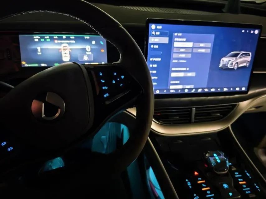 2022 HongQi HS7 3.0T 337HP V6 8AT,autocango,china used car exporter,china ev exporter,chinese used car exporter,chinese used ev exporter