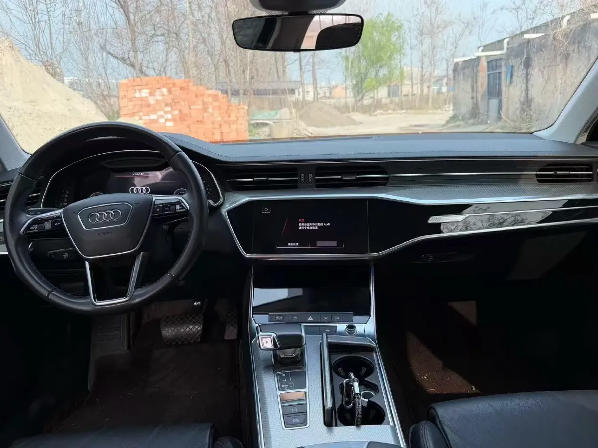 2021 Audi A6L 2.0T 224HP L4 7DCT,autocango,china used car exporter,china ev exporter,chinese used car exporter,chinese used ev exporter