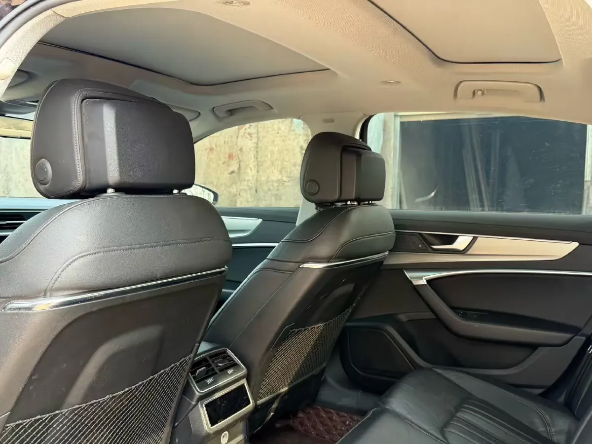 2021 Audi A6L 2.0T 224HP L4 7DCT,autocango,china used car exporter,china ev exporter,chinese used car exporter,chinese used ev exporter