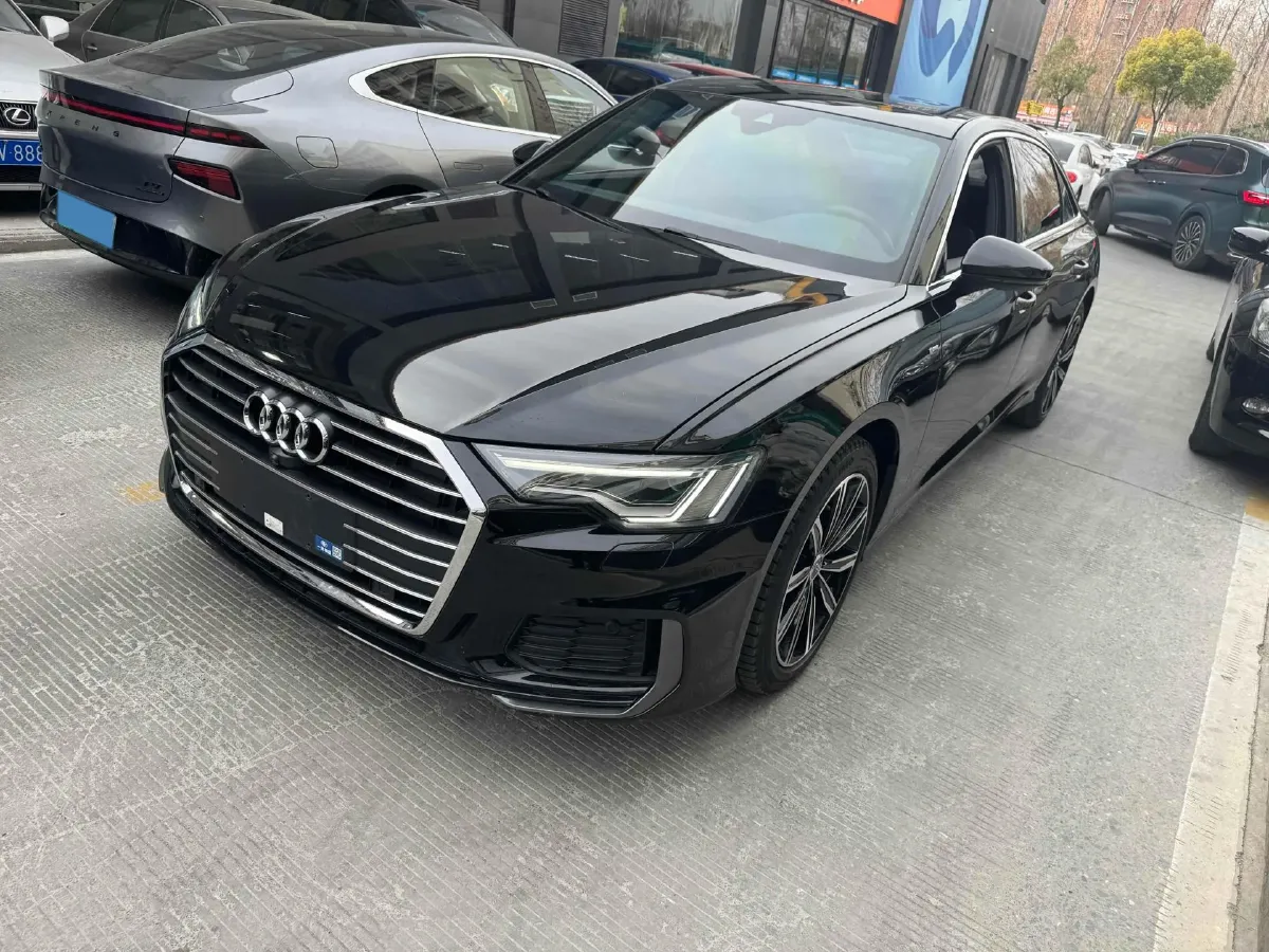 2021 Audi A6L 2.0T 224HP L4 7DCT,autocango,china used car exporter,china ev exporter,chinese used car exporter,chinese used ev exporter
