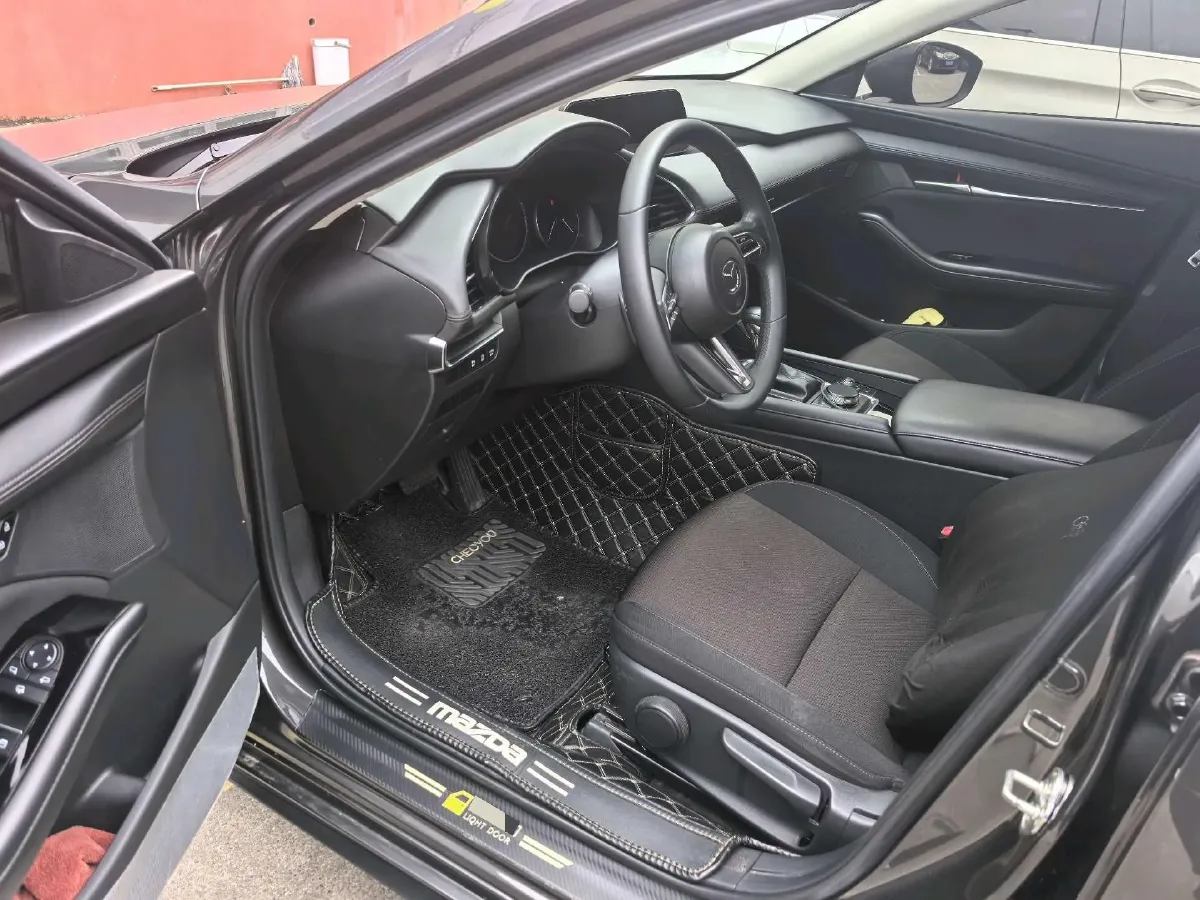 2022 Mazda 3 Axela 2.0L 158HP L4 6AT,autocango,china used car exporter,china ev exporter,chinese used car exporter,chinese used ev exporter
