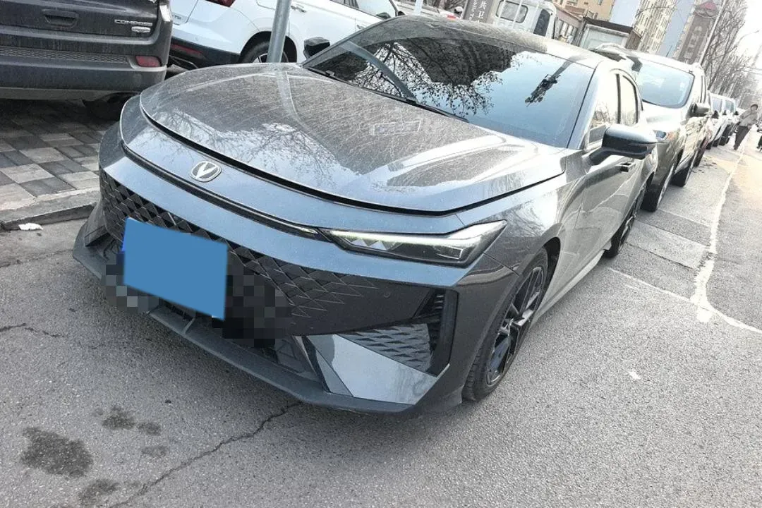 2024 ChangAn UNI-V 1.5T 188HP L4 7DCT,autocango,china used car exporter,china ev exporter,chinese used car exporter,chinese used ev exporter