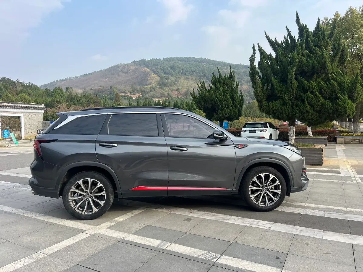 2020 ChangAn CS75 Plus 2.0T 233HP L4 8AT,autocango,china used car exporter,china ev exporter,chinese used car exporter,chinese used ev exporter