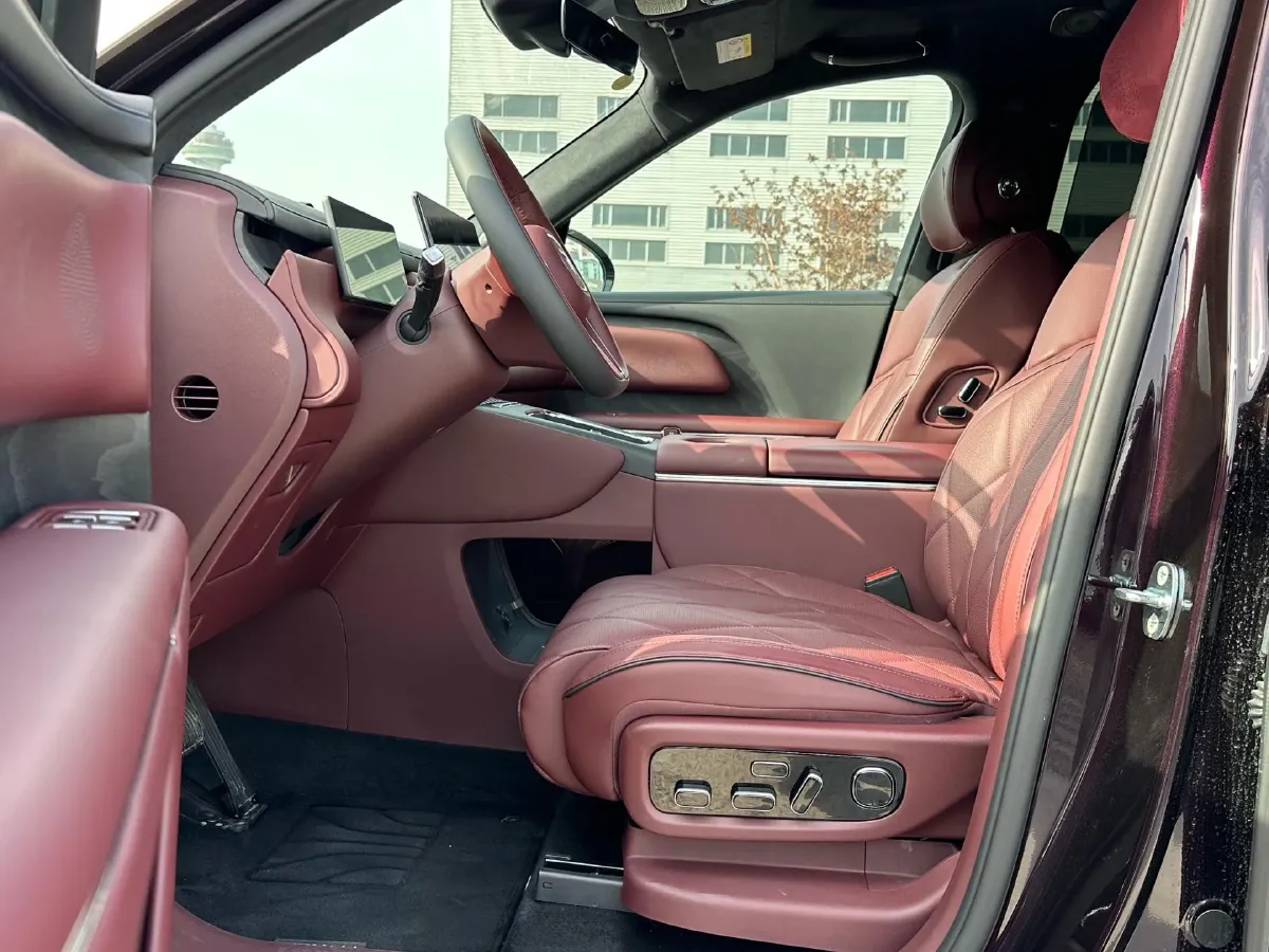 2026 Voyah 9L 1.5T 150HP L4 PHEV,autocango,china used car exporter,china ev exporter,chinese used car exporter,chinese used ev exporter