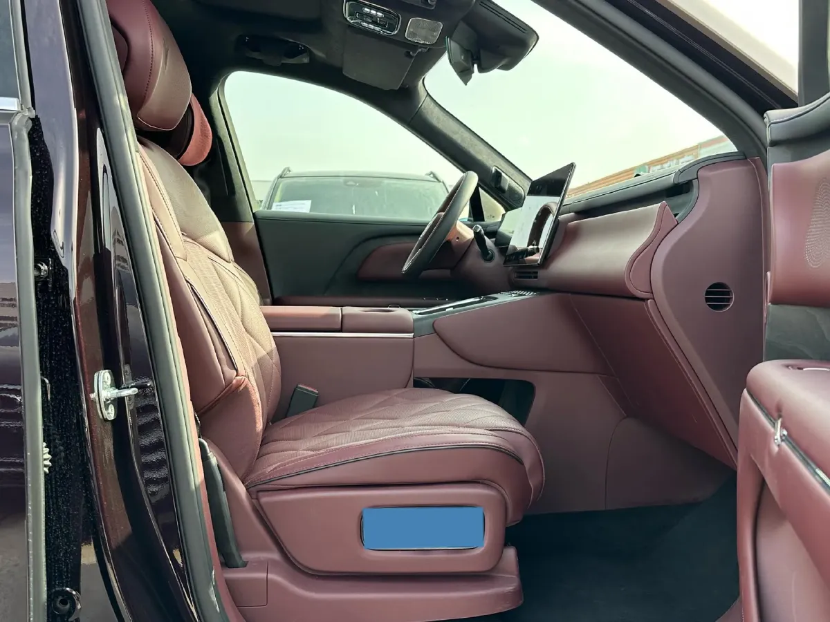 2026 Voyah 9L 1.5T 150HP L4 PHEV,autocango,china used car exporter,china ev exporter,chinese used car exporter,chinese used ev exporter