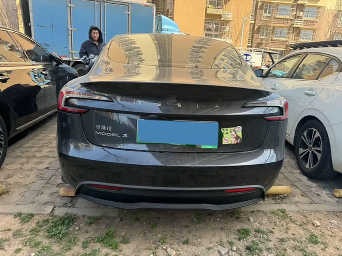 2025 Tesla Model 3 BEV 62.5KWH,autocango,china used car exporter,china ev exporter,chinese used car exporter,chinese used ev exporter