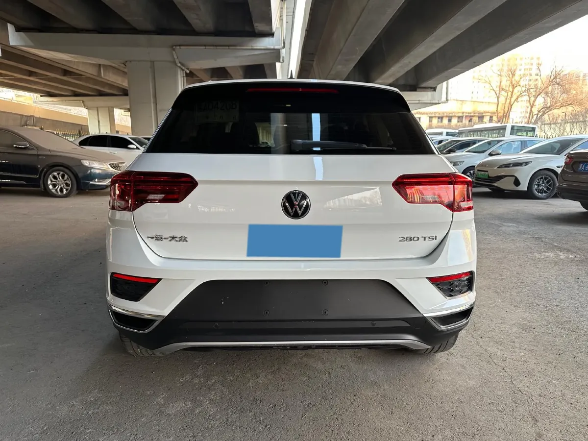 2022 Volkswagen T-Roc 1.4T 150HP L4 7DCT,autocango,china used car exporter,china ev exporter,chinese used car exporter,chinese used ev exporter