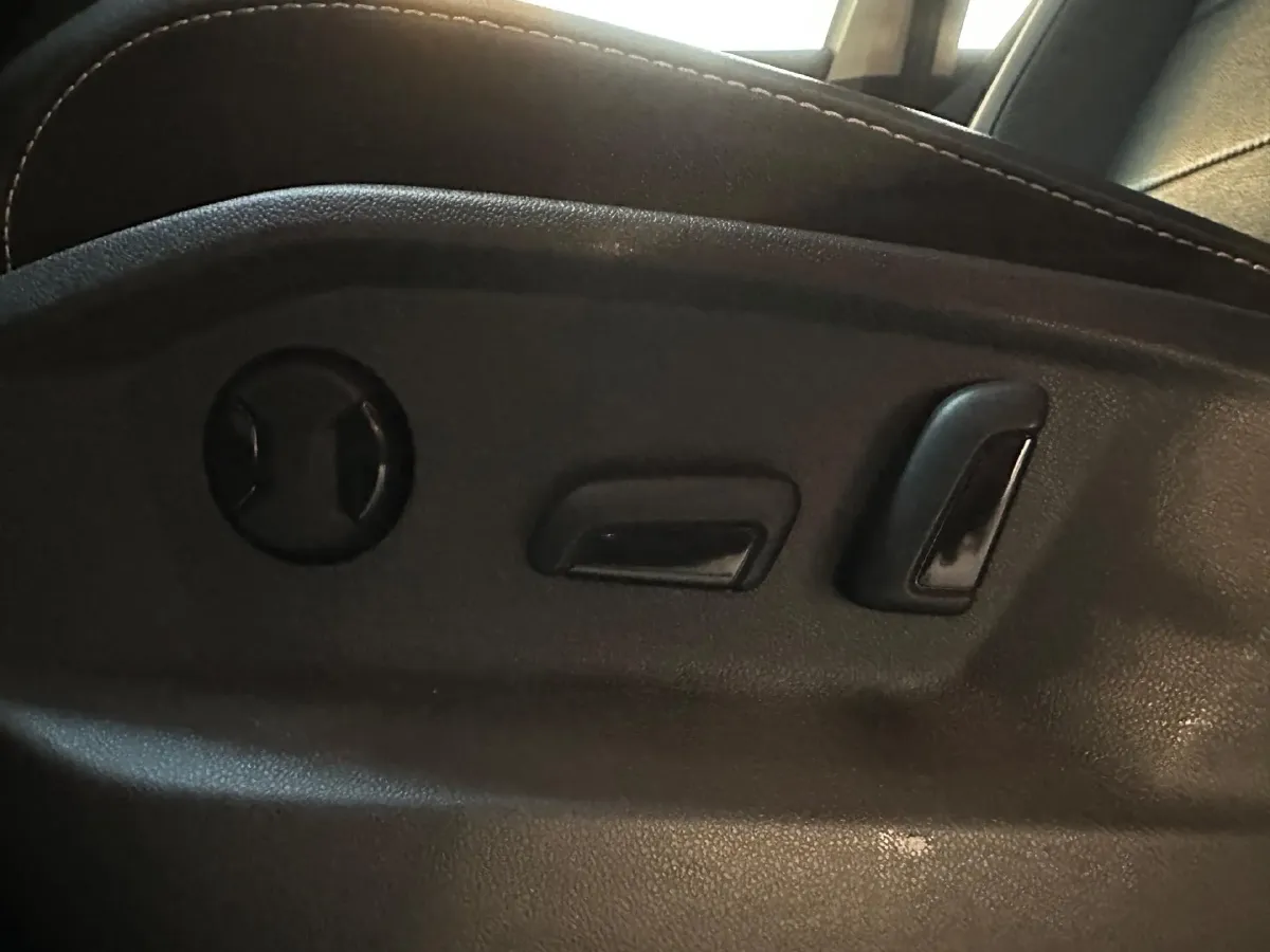 2022 Volkswagen T-Roc 1.4T 150HP L4 7DCT,autocango,china used car exporter,china ev exporter,chinese used car exporter,chinese used ev exporter