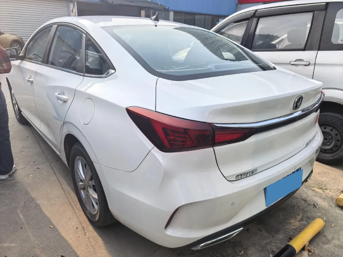 2020 ChangAn Eado 1.6L 128HP L4 5MT,autocango,china used car exporter,china ev exporter,chinese used car exporter,chinese used ev exporter