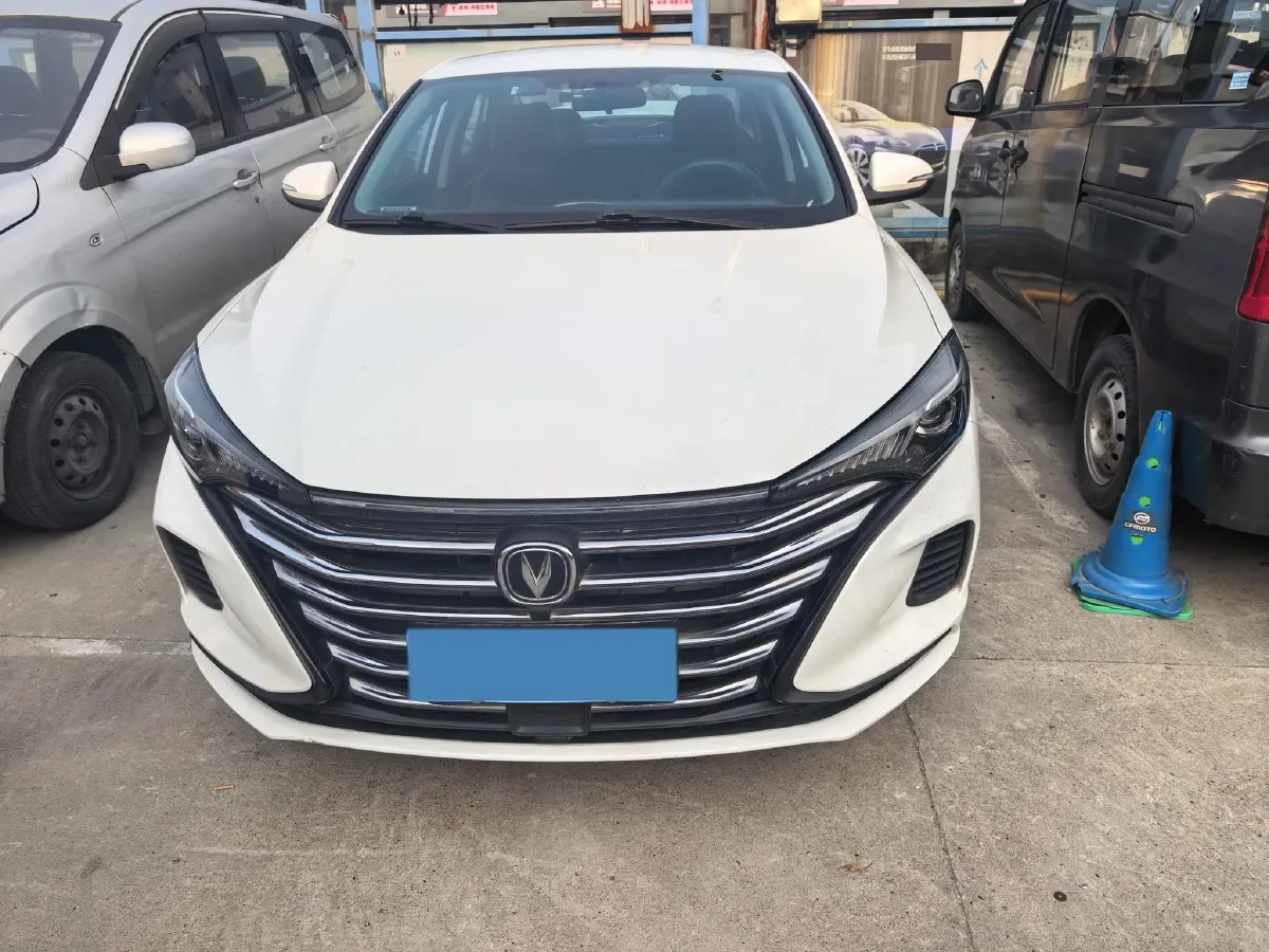 2020 ChangAn Eado 1.6L 128HP L4 5MT,autocango,china used car exporter,china ev exporter,chinese used car exporter,chinese used ev exporter