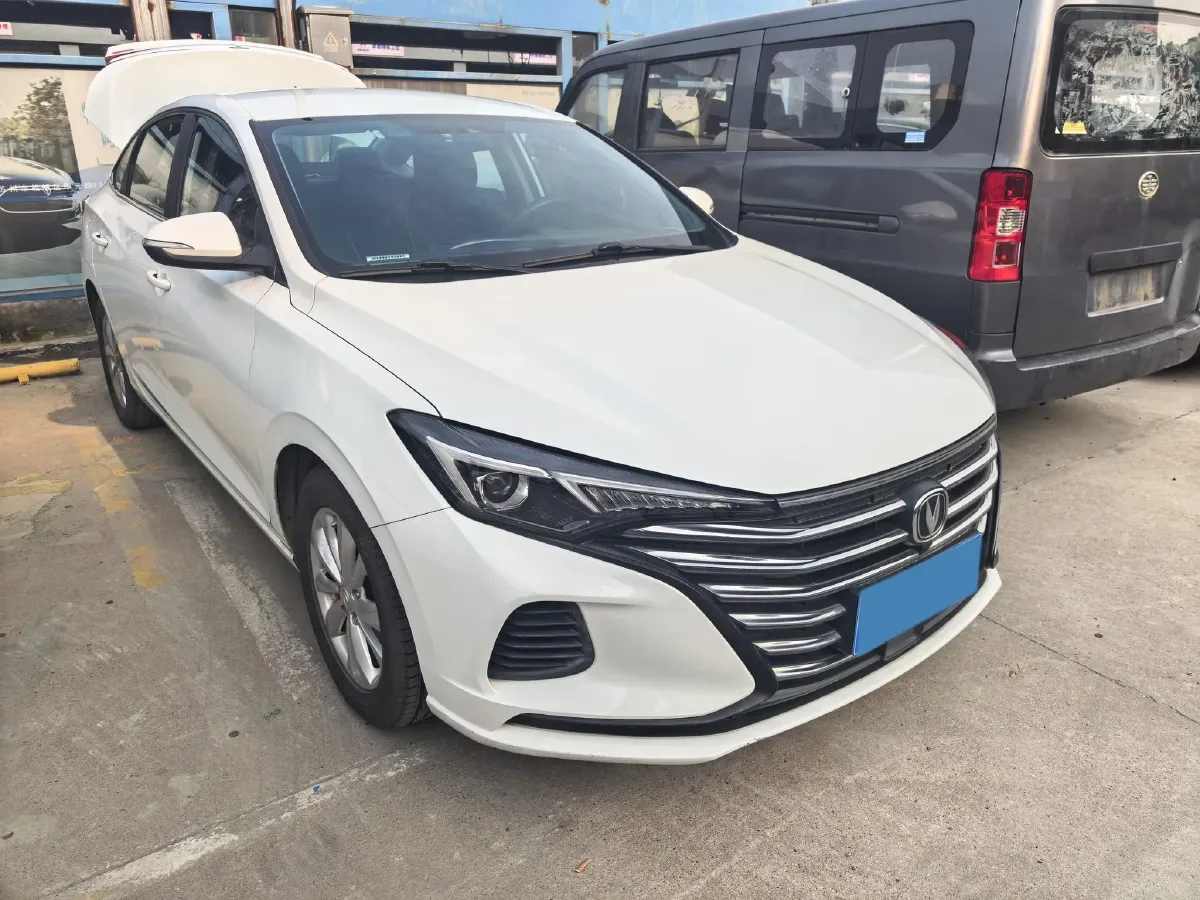 2020 ChangAn Eado 1.6L 128HP L4 5MT,autocango,china used car exporter,china ev exporter,chinese used car exporter,chinese used ev exporter