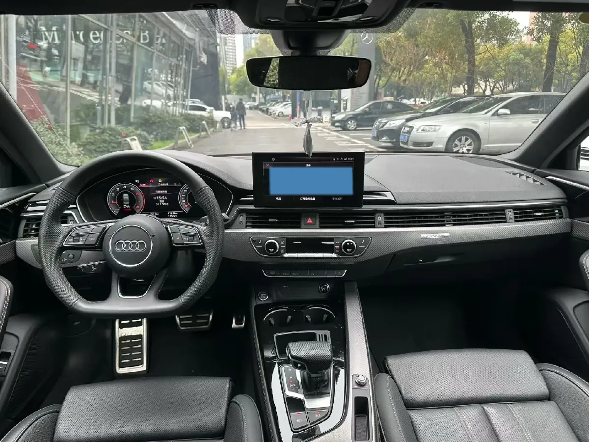 2024 Audi A4L 2.0T 190HP L4 7DCT,autocango,china used car exporter,china ev exporter,chinese used car exporter,chinese used ev exporter