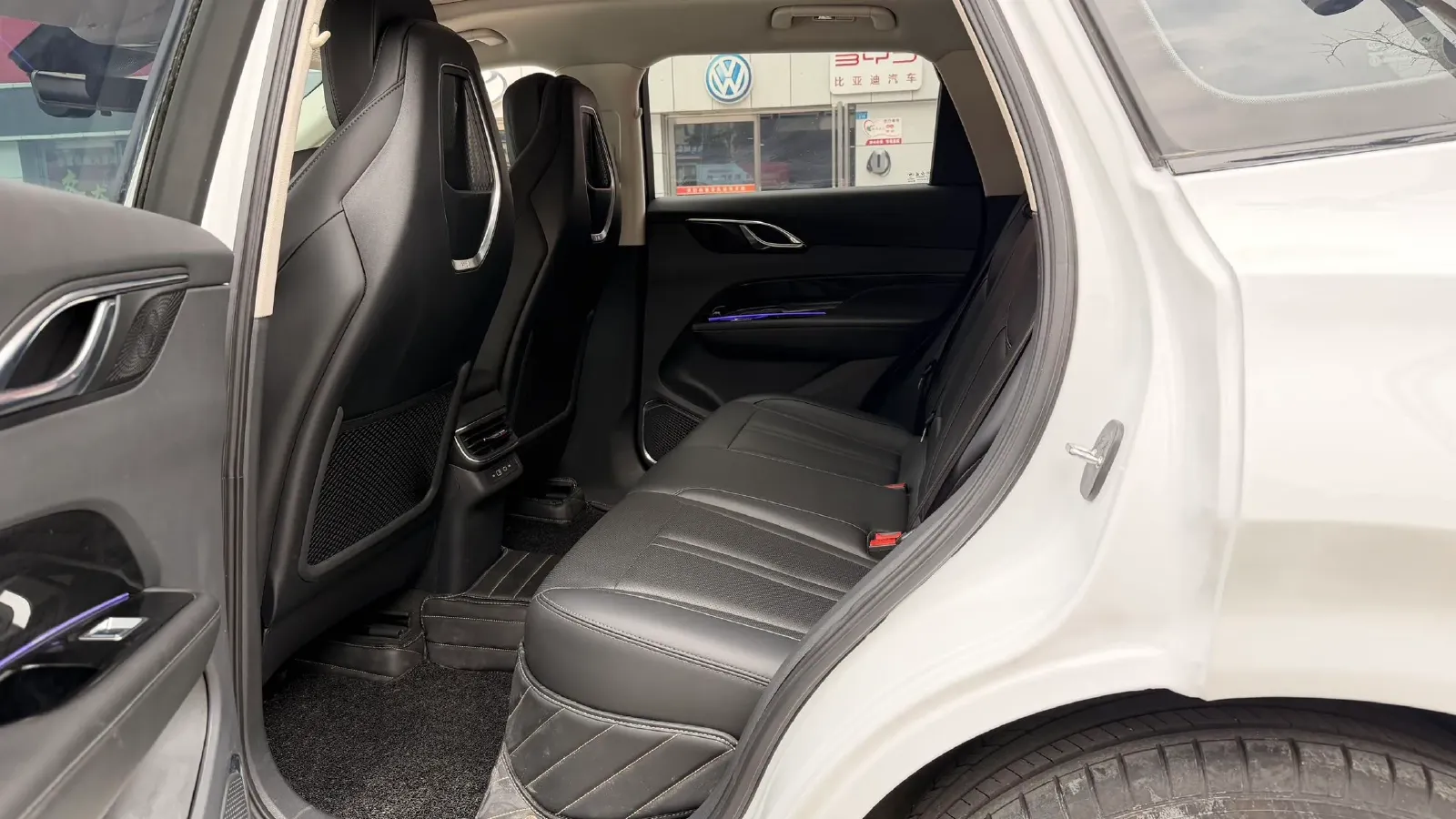 2024 HongQi HS3 1.5T 169HP L4 7DCT,autocango,china used car exporter,china ev exporter,chinese used car exporter,chinese used ev exporter