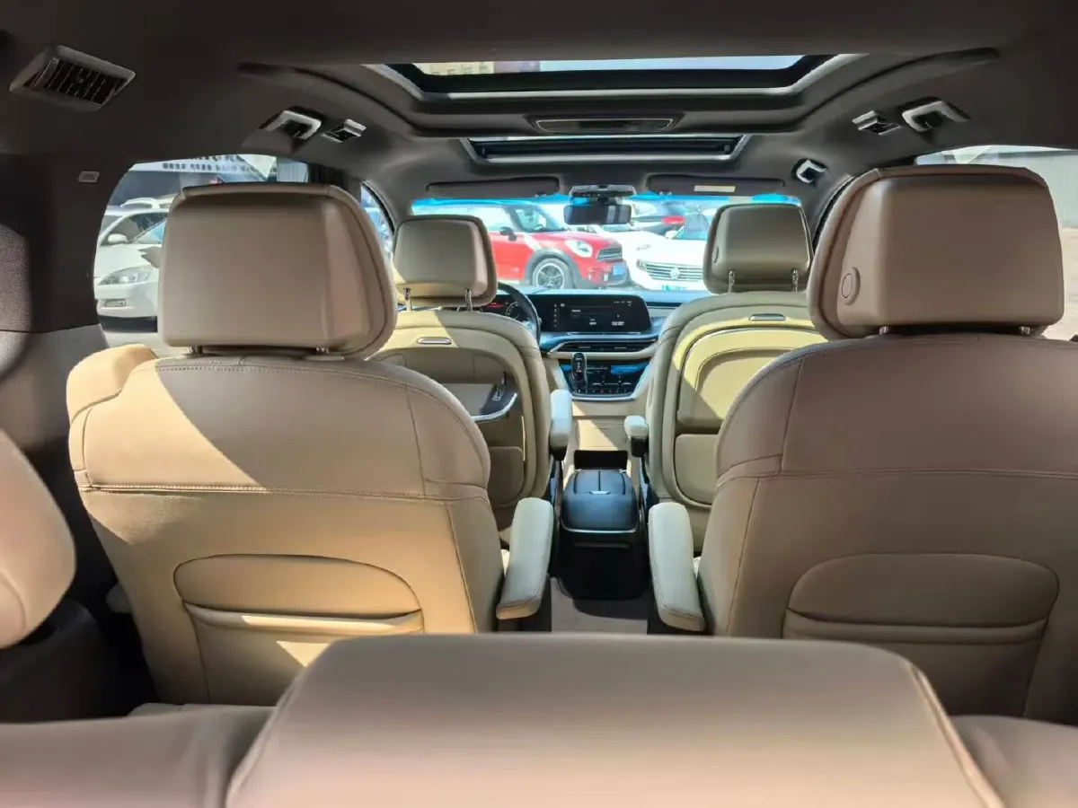 2022 Buick GL8 2.0T 237HP L4 9AT,autocango,china used car exporter,china ev exporter,chinese used car exporter,chinese used ev exporter