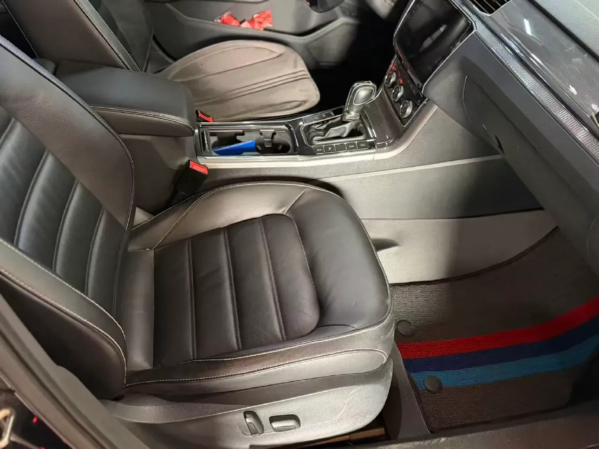 2017 Volkswagen Passat 1.8T 180HP L4 7DCT,autocango,china used car exporter,china ev exporter,chinese used car exporter,chinese used ev exporter