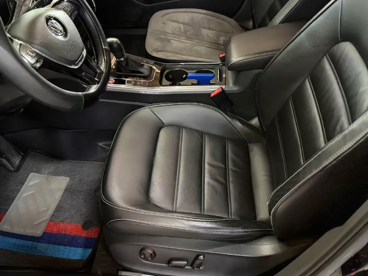 2017 Volkswagen Passat 1.8T 180HP L4 7DCT,autocango,china used car exporter,china ev exporter,chinese used car exporter,chinese used ev exporter