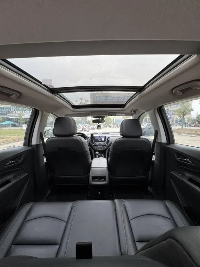 2021 Chevrolet Equinox 1.5T 169HP L4 6AT,autocango,china used car exporter,china ev exporter,chinese used car exporter,chinese used ev exporter